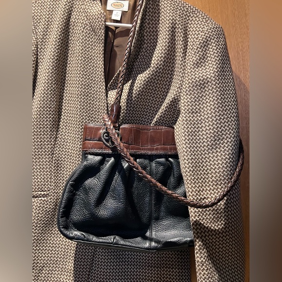 I can’t believe no one has snagged this! Brighton shoulder Purse Genuine Leather - Picture 6 of 15